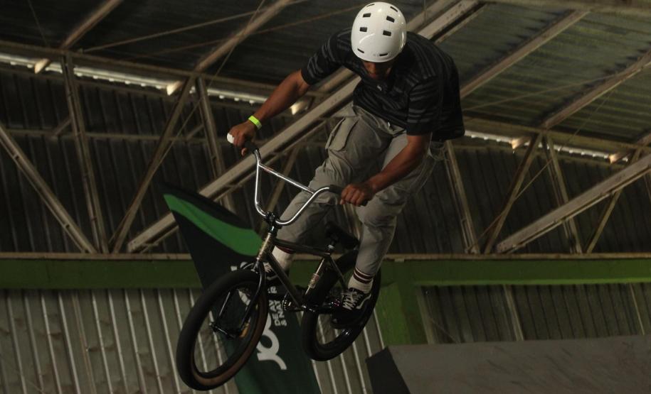 Os Jogos de Aventura e Natureza (JANs) levaram diversas atividades a Maringá, Marialva, Marilena, Nova Londrina, Terra Rica, Paranavaí, Porto Rico e São Pedro do Paraná, todos no Noroeste do Paraná, neste final de semana.