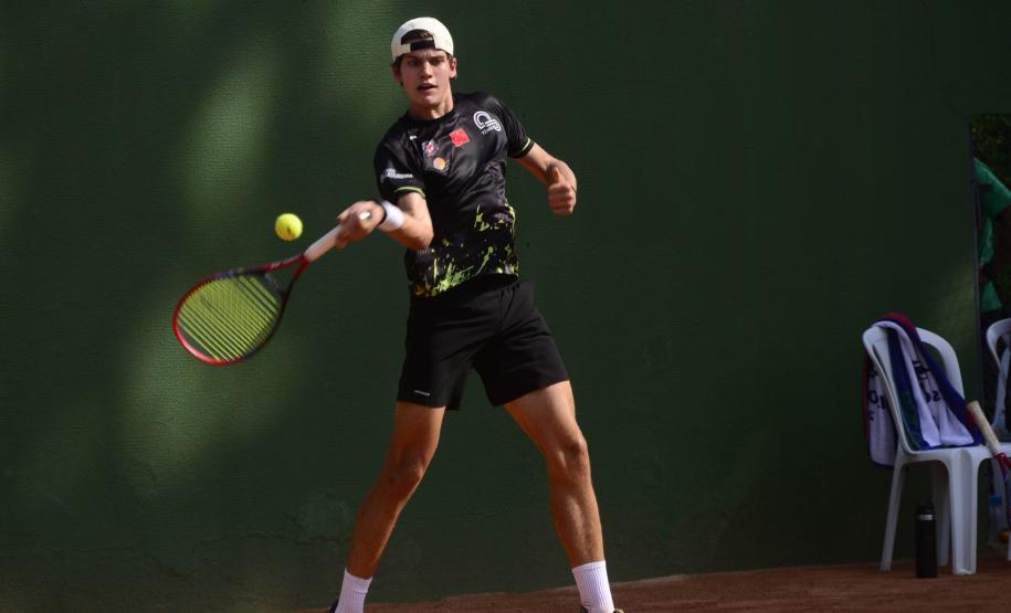 Resultados do final de semana do esporte.