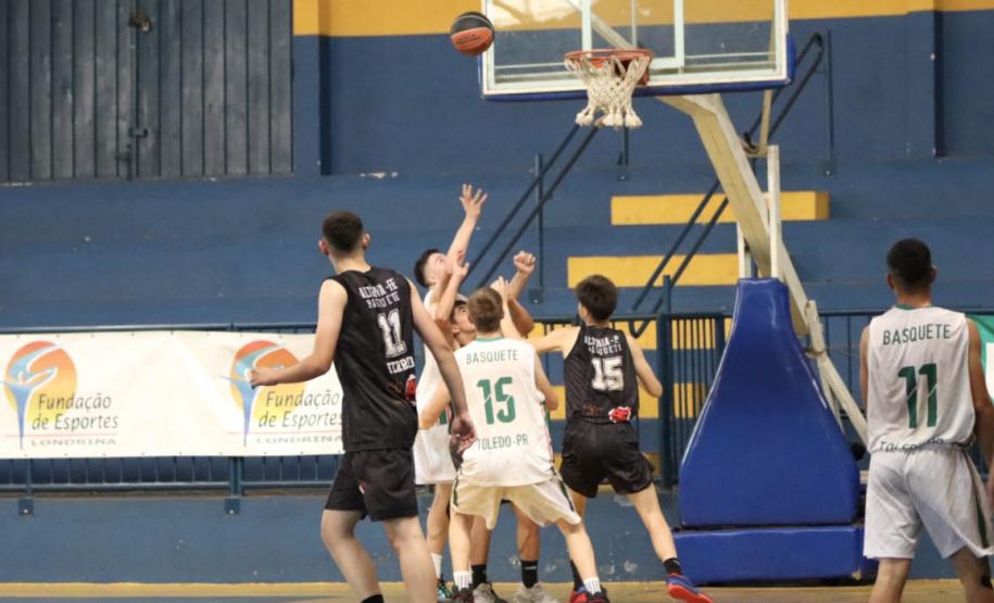 Resultados do final de semana do esporte.