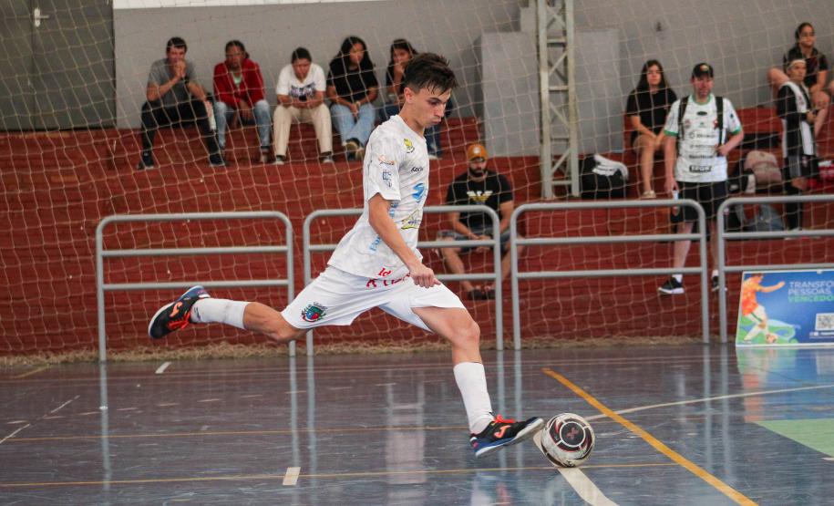 Resultados do final de semana do esporte.