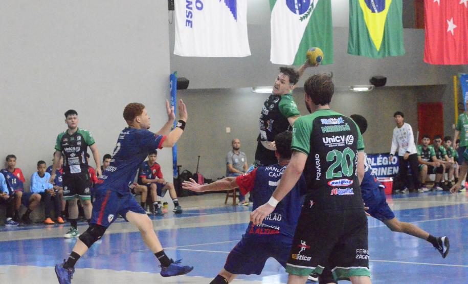 Resultados do final de semana do esporte.