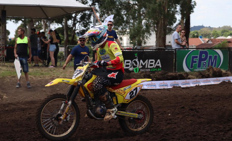 O Pico de Matinhos, no litoral paranaense, recebeu, entre os dias 6 e 12 de novembro, a quarta etapa do Circuito CBSurf Taça Brasil.