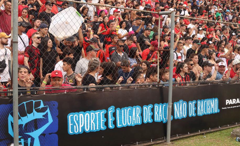 Taça das Favelas e Jogos Paradesportivos foram destaques no fim de semana