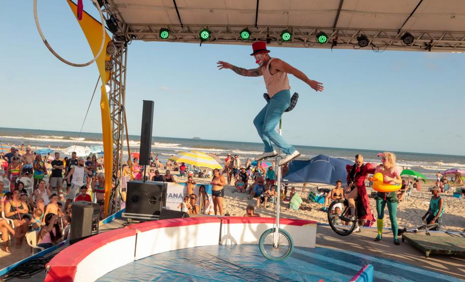 Com 1,7 milhão de atendimentos, ações de esporte animaram a temporada de verão Foto: Secretaria de Estado do Esporte Com 1,7 milhão de atendimentos, ações de esporte animaram a temporada de verão Foto: Secretaria de Estado do Esporte Com 1,7 milhão de atendimentos, ações de esporte animaram a temporada de verão Foto: Secretaria de Estado do Esporte Com 1,7 milhão de atendimentos, ações de esporte animaram a temporada de verão Foto: Secretaria de Estado do Esporte Com 1,7 milhão de atendimentos, ações de esp