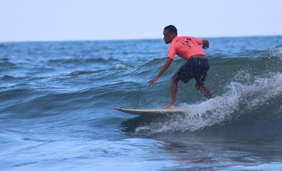 Circuito de Surf Amador e Torneio de Caiaque reuniram fãs do esporte no Litoral