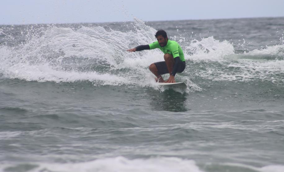 Circuito de Surf Amador e Torneio de Caiaque reuniram fãs do esporte no Litoral