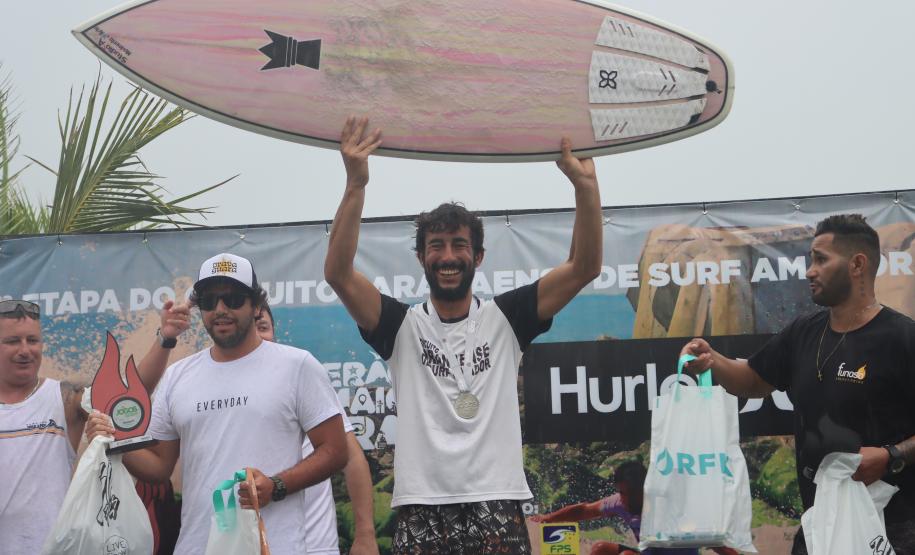 Circuito de Surf Amador e Torneio de Caiaque reuniram fãs do esporte no Litoral
