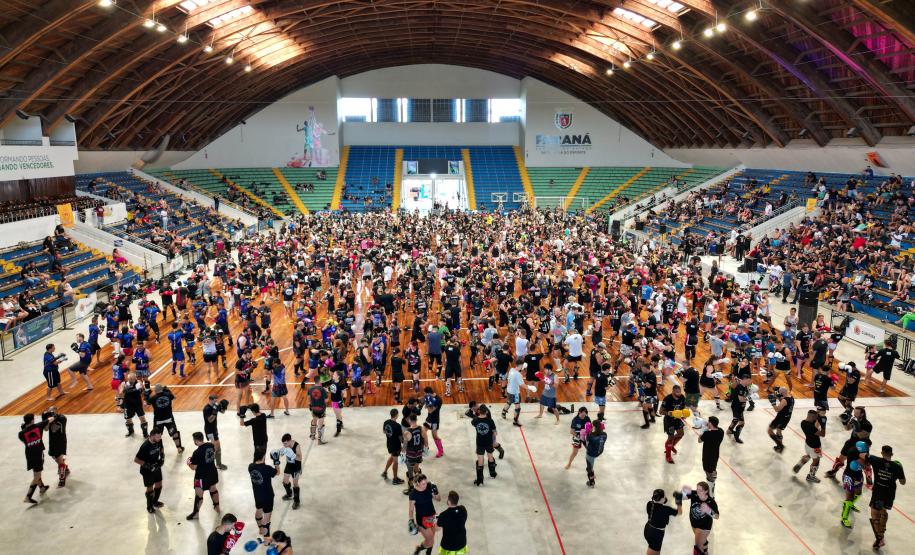 Aquecimento do Paraná Combate: Complexo Tarumã recebe aulão de Muay Thai