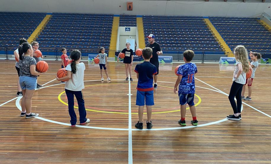 Escolinhas de esporte do Complexo Esportivo Tarumã