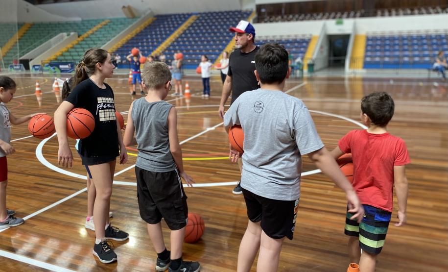 Escolinhas de esporte do Complexo Esportivo Tarumã