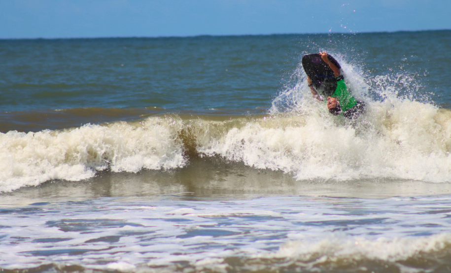 Bodyboarding e triathlon reuniram 1,5 mil atletas e movimentaram o Litoral