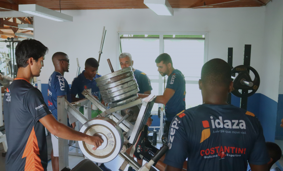 A equipe é formada por 10 atletas – alguns somam passagens pela Seleção Brasileira da modalidade.