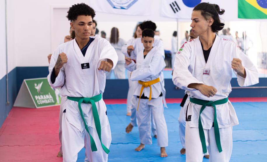 Fim de semana no esporte: Seminário de Taekwondo Poomsae