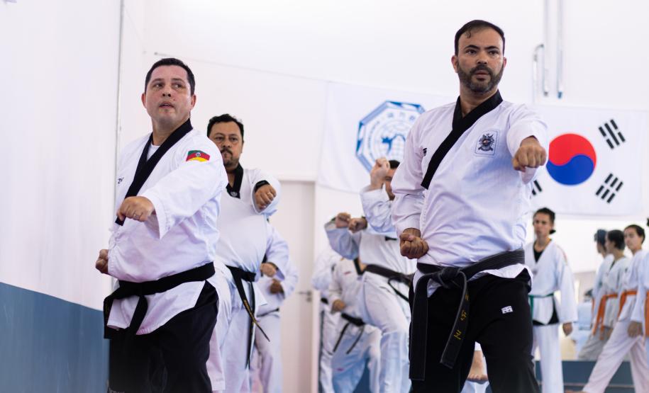 Fim de semana no esporte: Seminário de Taekwondo Poomsae