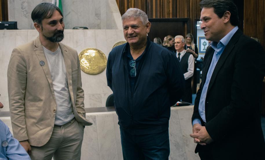 Atletas do paradesporto são homenageados na Assembleia Legislativa do Paraná