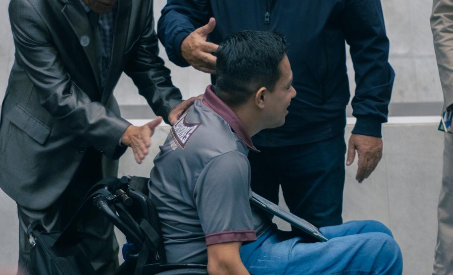 Atletas do paradesporto são homenageados na Assembleia Legislativa do Paraná