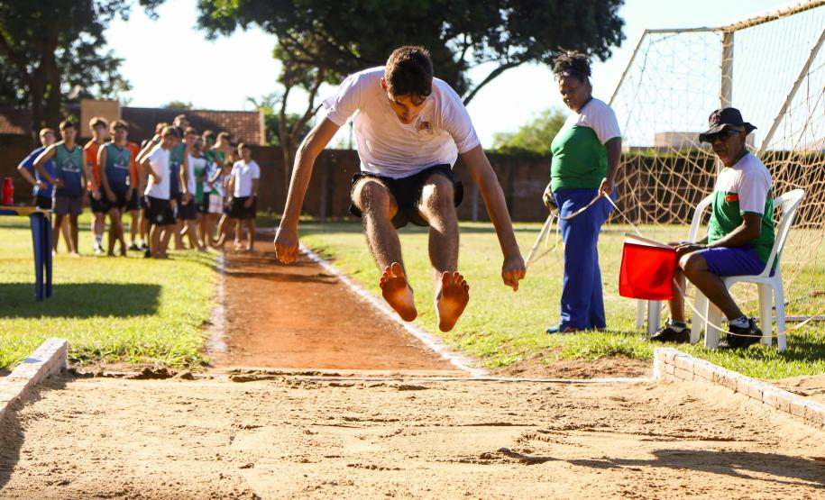Os jogos oficiais não param. Com menos de um dia entre uma etapa e outra, começa hoje (9) a Fase Regional de Curitiba.
