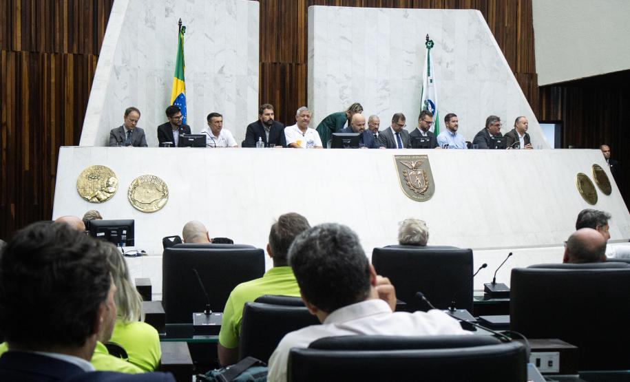 O programa O Esporte Que Queremos  visa contribuir para o refinamento da gestão do esporte no Estado e nos municípios, tendo como premissa a Lei Geral do Esporte e a Lei do Sistema Esportivo Estadual