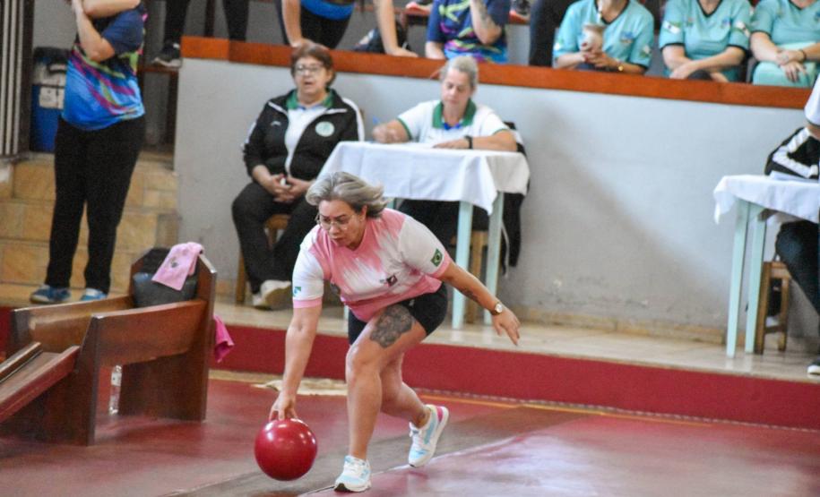 Foram destaques no fim de semana, também, os Jogos Abertos do Paraná e o Festival de Mini-Handebol.