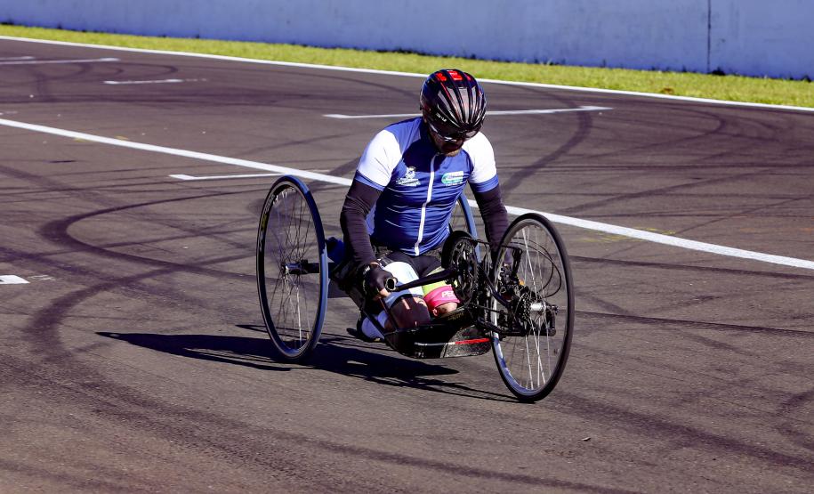 Com recorde de participantes, Jogos Paradesportivos celebram novos campeões