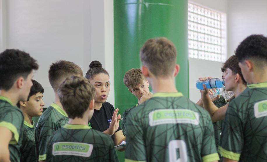 Jogos Escolares do Paraná definem campeões que vão disputar os JEBs, em Recife