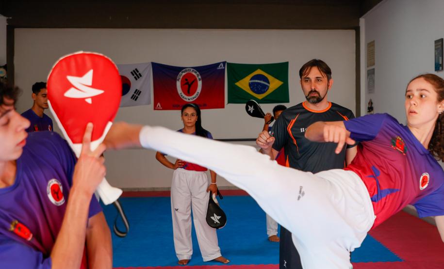 Geração Olímpica e Paralímpica: técnico Rodrigo Ferla transforma parataekwondo e quer medalhas