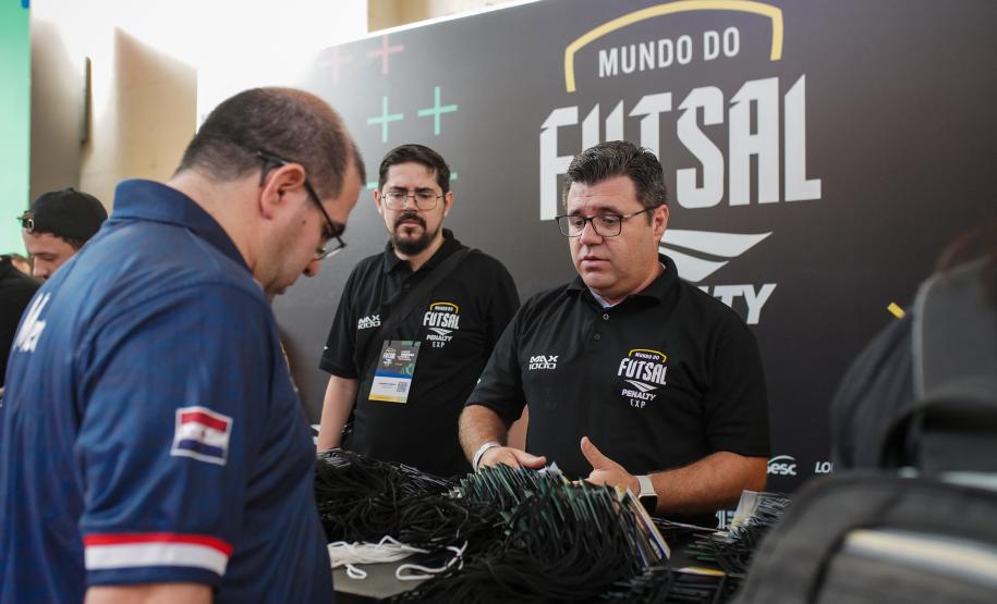 Com apoio do Governo do Estado, Mundo do Futsal Penalty Experience reúne milhares de participantes em Foz do Iguaçu