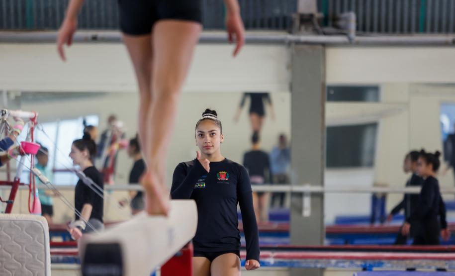 Julia Soares em treino no CEGIN ao retornar dos Jogos Olímpicos de Paris