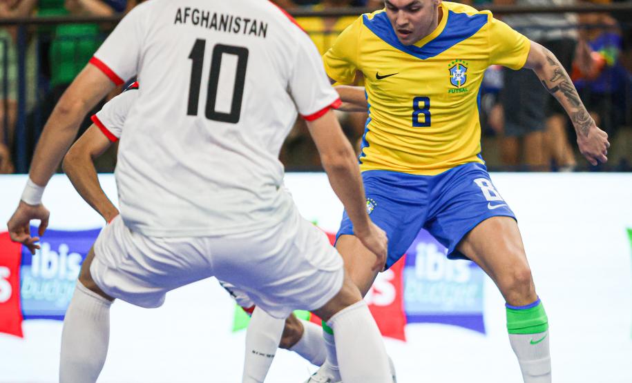 Seleção Brasileira de futsal conquista título com campanha invicta em São José dos Pinhais