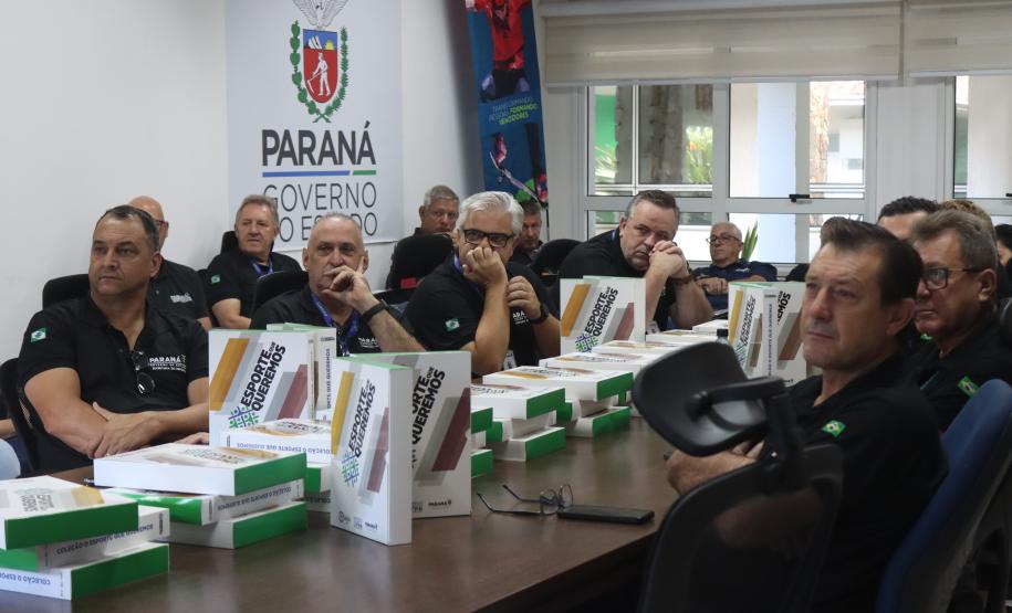 Reunião, na sede da SEES, com participação de todos os chefes regionais, para alinhar a política pública esportiva nos 399 municípios do nosso estado