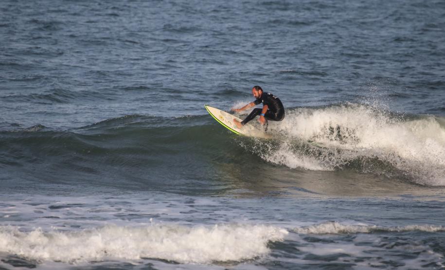 Com apoio do Estado, Matinhos recebe 2ª etapa do Circuito Paranaense de Surf Amador