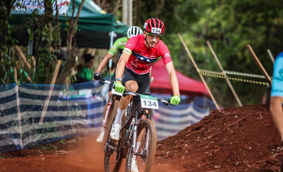 Os atletas competiram em modalidades como atletismo, badminton, bocha, bolão, ciclismo, ginástica rítmica, handebol de praia, natação, rugby, tênis, tênis de mesa e xadrez