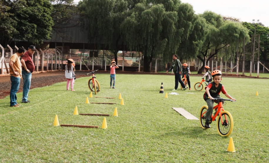 Álbum Escola de Ciclismo
