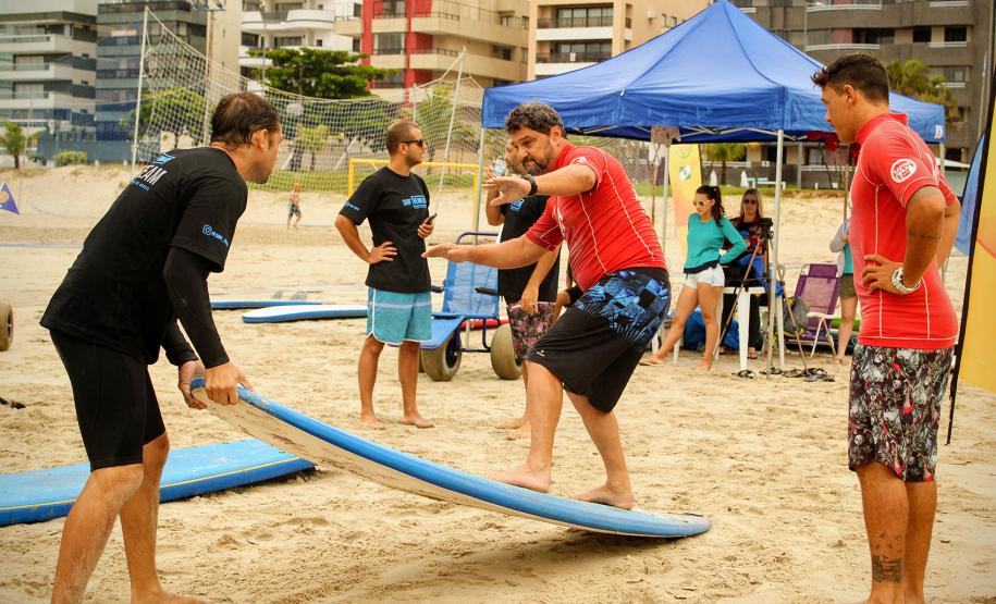 Eventos do Verão Paraná 2019 Surf e vôlei sentado