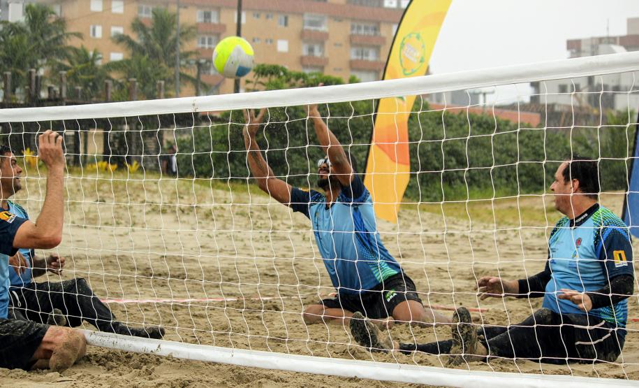 Eventos do Verão Paraná 2019 Surf e vôlei sentado