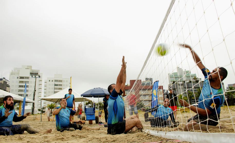 Eventos do Verão Paraná 2019 Surf e vôlei sentado
