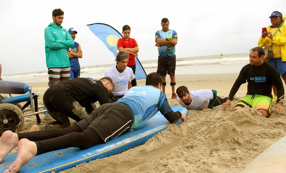 Eventos do Verão Paraná 2019 Surf e vôlei sentado