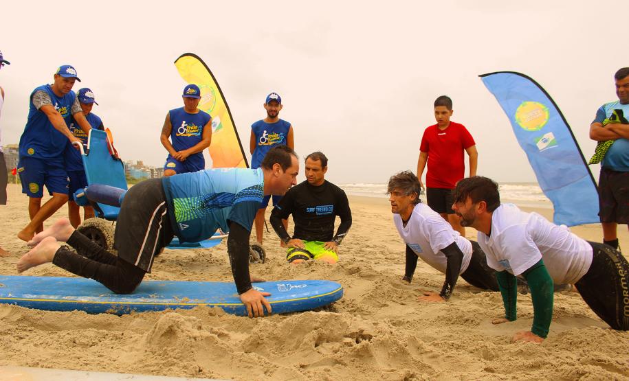 Eventos do Verão Paraná 2019 Surf e vôlei sentado