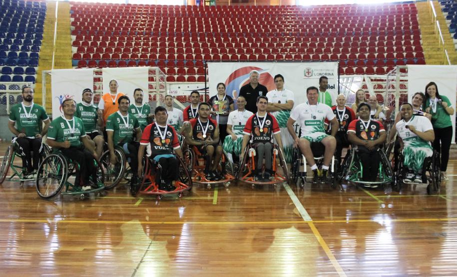 Campeões do handebol CR e DI Campeões do handebol CR e DI