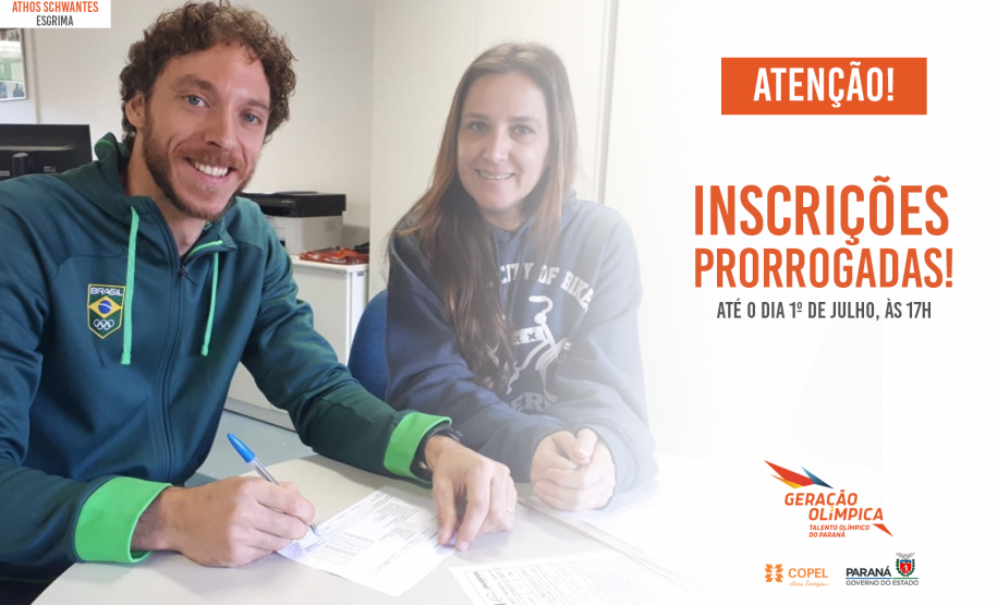 Inscricoes-prorrogadasGO Athos Schwantes entrega a ficha de inscrição.