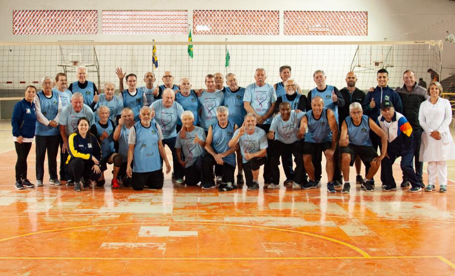 Jogos de Integração dos Idosos: Vôlei Câmbio Jogos de Integração dos Idosos: Vôlei Câmbio