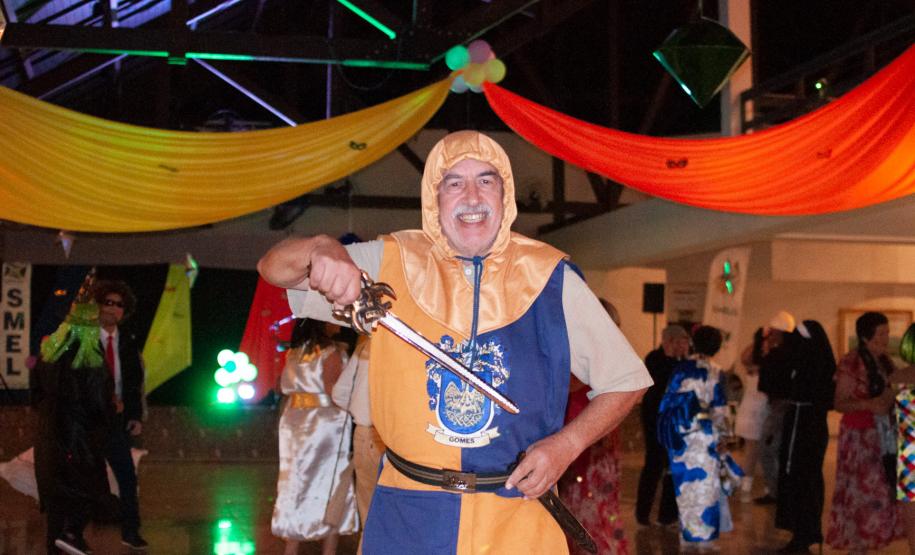 Baile à fantasia dos Jogos da Integração do Idoso