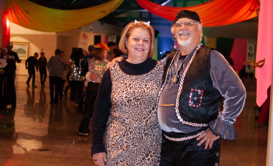 Baile à fantasia dos Jogos da Integração do Idoso